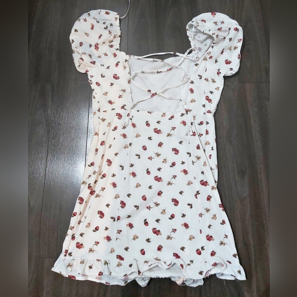 Ardene Strawberry Dress - Picture 2 of 2